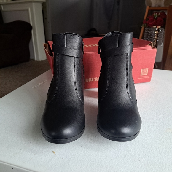 Andrea Black Ankle Booties - Picture 7 of 7